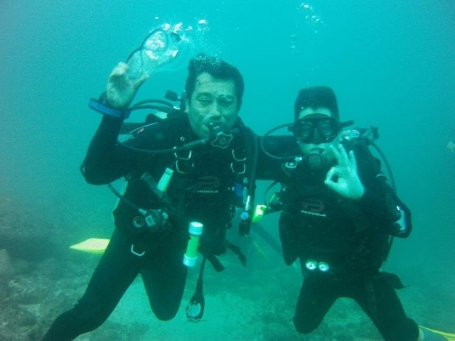  潜水探险 